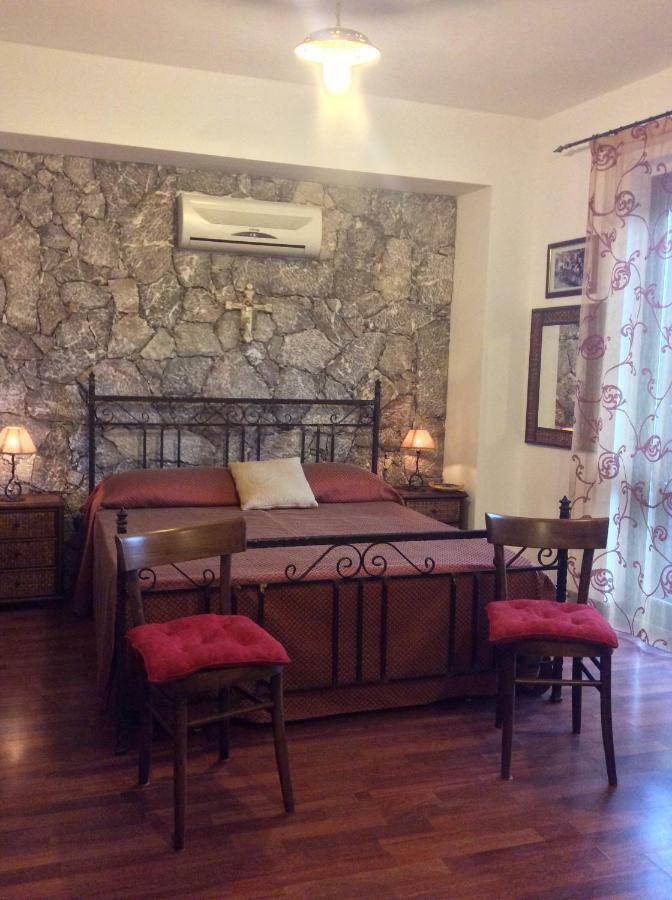 B&B Domus Candida Calatabiano Luaran gambar